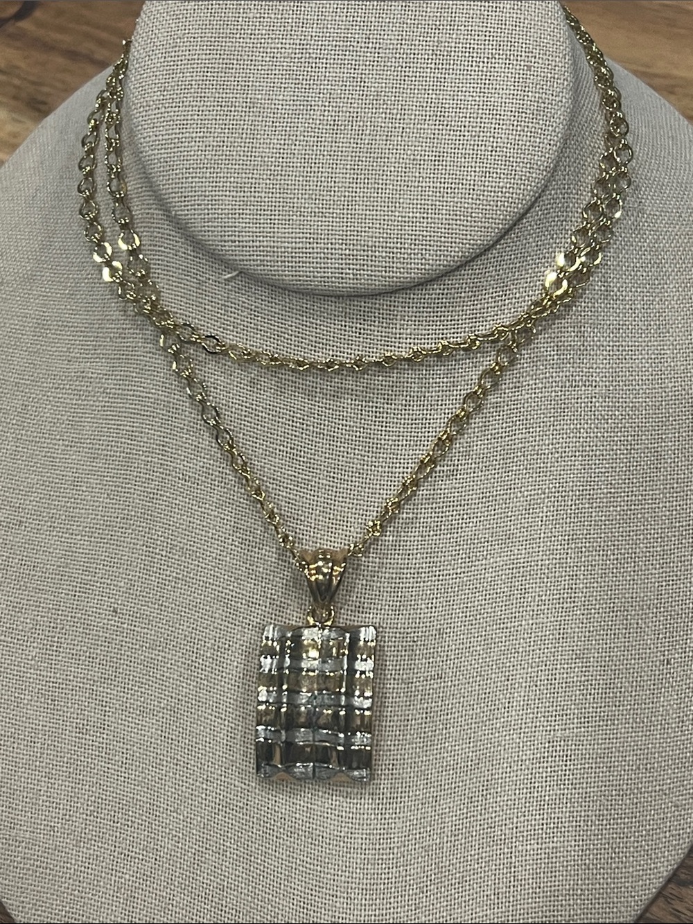 Eddie Bauer Gold Tone Necklace with Rectangular Faceted Pendant